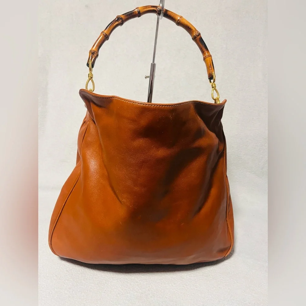 Gucci Bamboo Leather Shoulder Bag - Picture 3 of 14